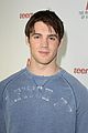 colton haynes steven r mcqueen ambercrombie fitch making of star sping 2014 campaign party 02