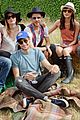 cara delevingne douglas booth mulberry wilderness picnic 05
