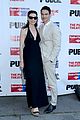 anne hathaway julianna margulies hubby keith lieberthal step out for the public 01