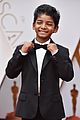 lion sunny pawar steals the scene at the oscars 2017 01