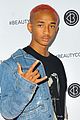jaden smith shows off his pink hair at beautycon 03