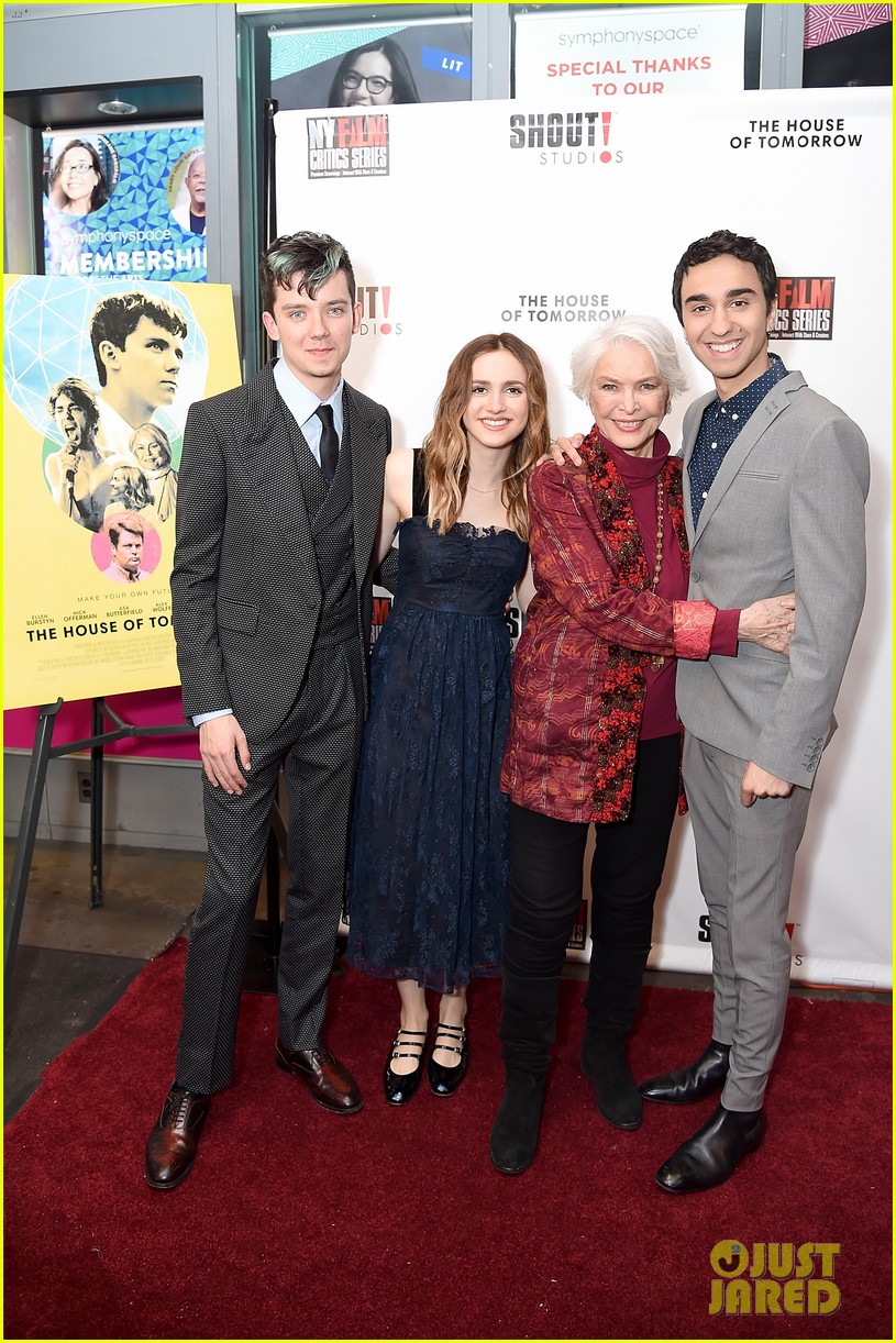 jalex woff asa butterfield premiere house of tomorrow nyc 024066803