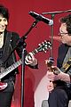 michael j fox performs with joan jett at his parkinsons benefit show 13