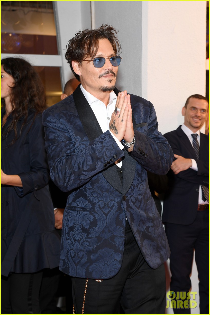johnny depp premieres waiting for the barbarians at venice film festival 024346219