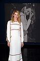laura dern honored at moma event 38
