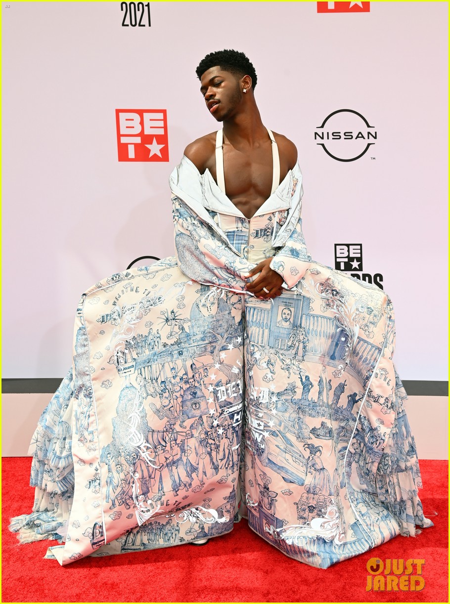 lil nas x bet awards red carpet toile dress 044577524