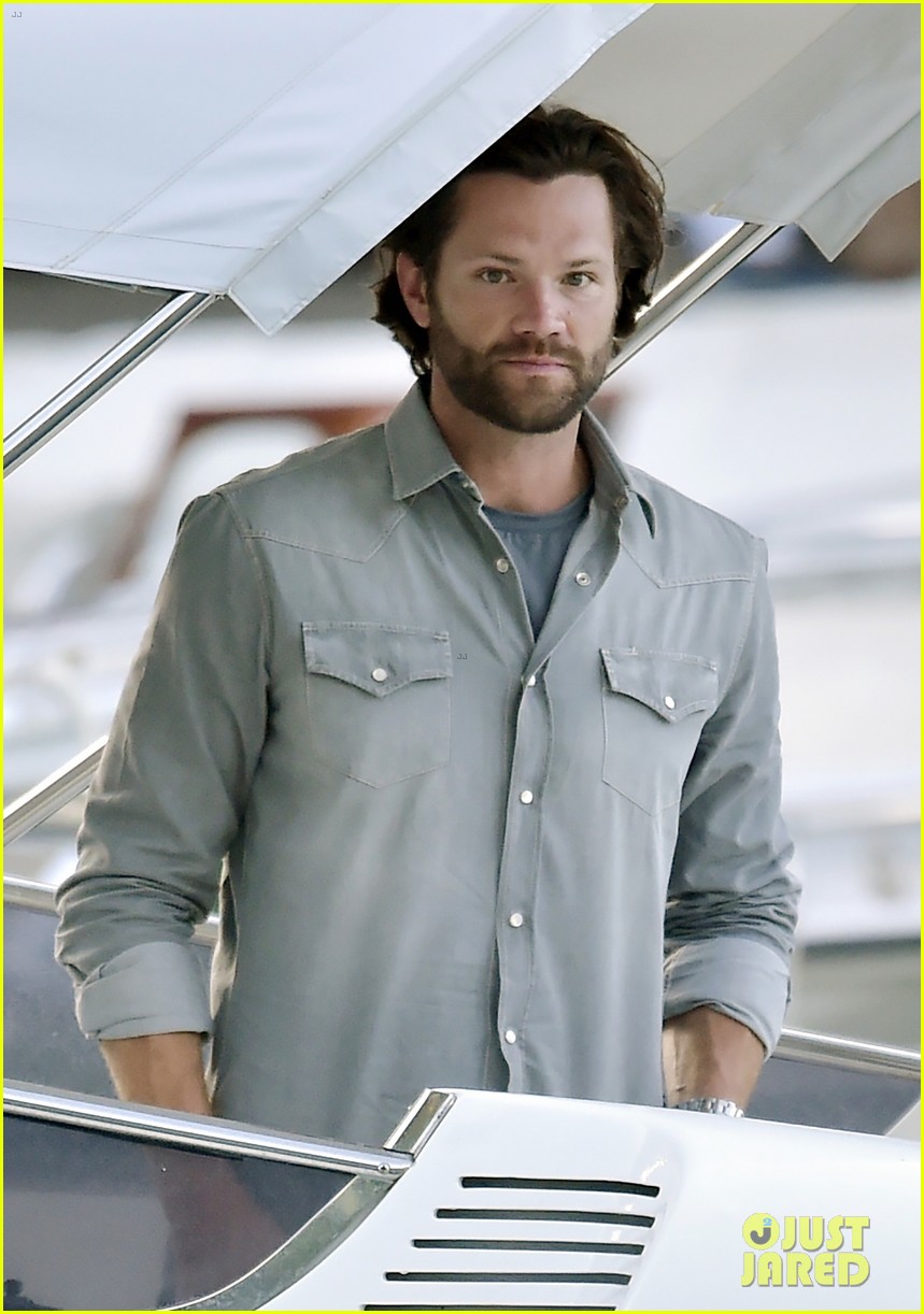 jared padalecki spotted in italy during birthday trip with wife genevieve 094591519
