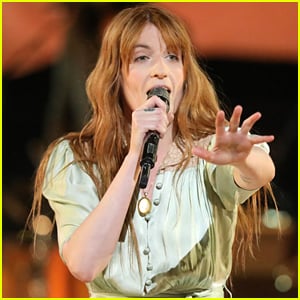 Florence + the Machine Perform New Song 'Hunger' on 'The Voice' Finale (VIDEO)