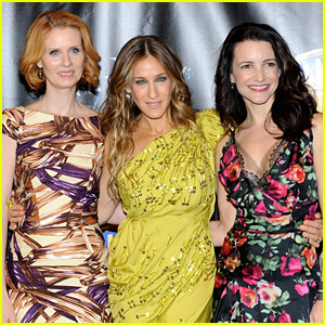 Sarah Jessica Parker, Cynthia Nixon & Kristin Davis Are 'Together Again' In Cute New Pic!