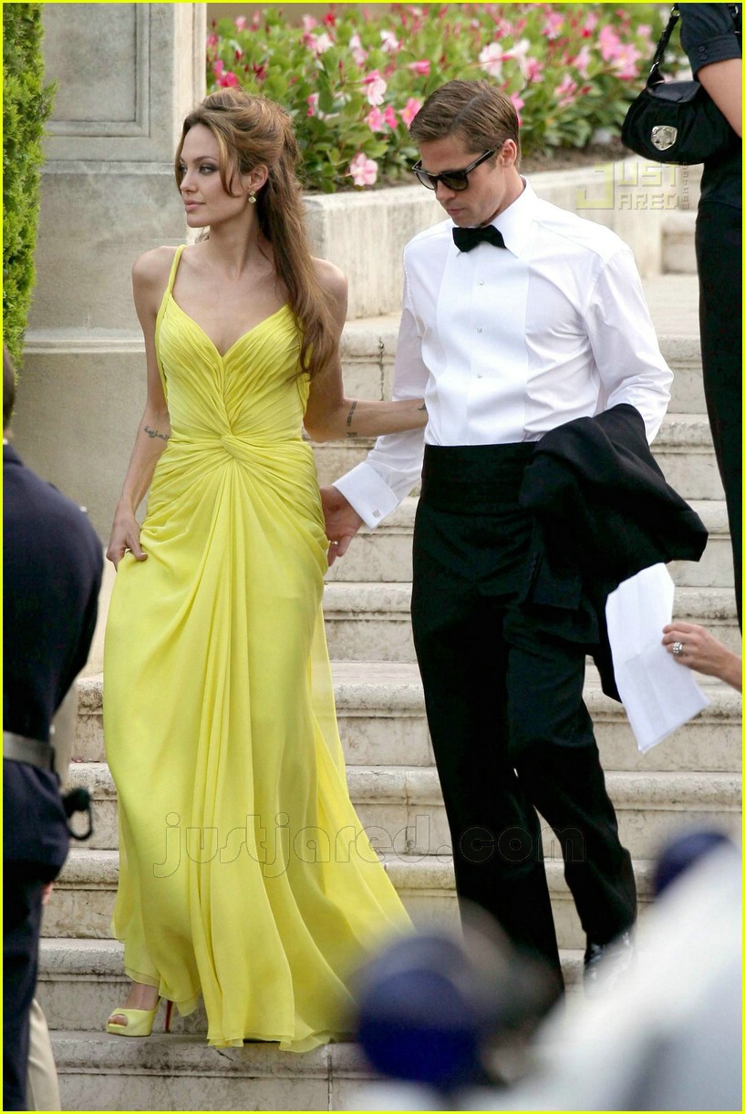 Sydney Sweeney Wears Angelina Jolie's Oscar Gown at Vanity Fair Party