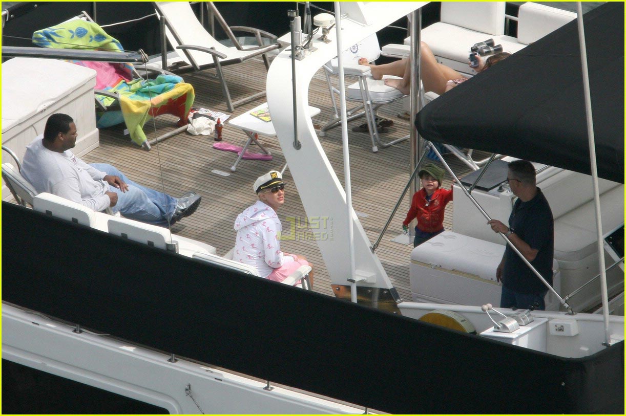britney spears cruise 11191741