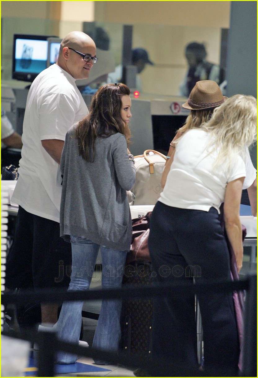 hilary haylie duff airport 14406661