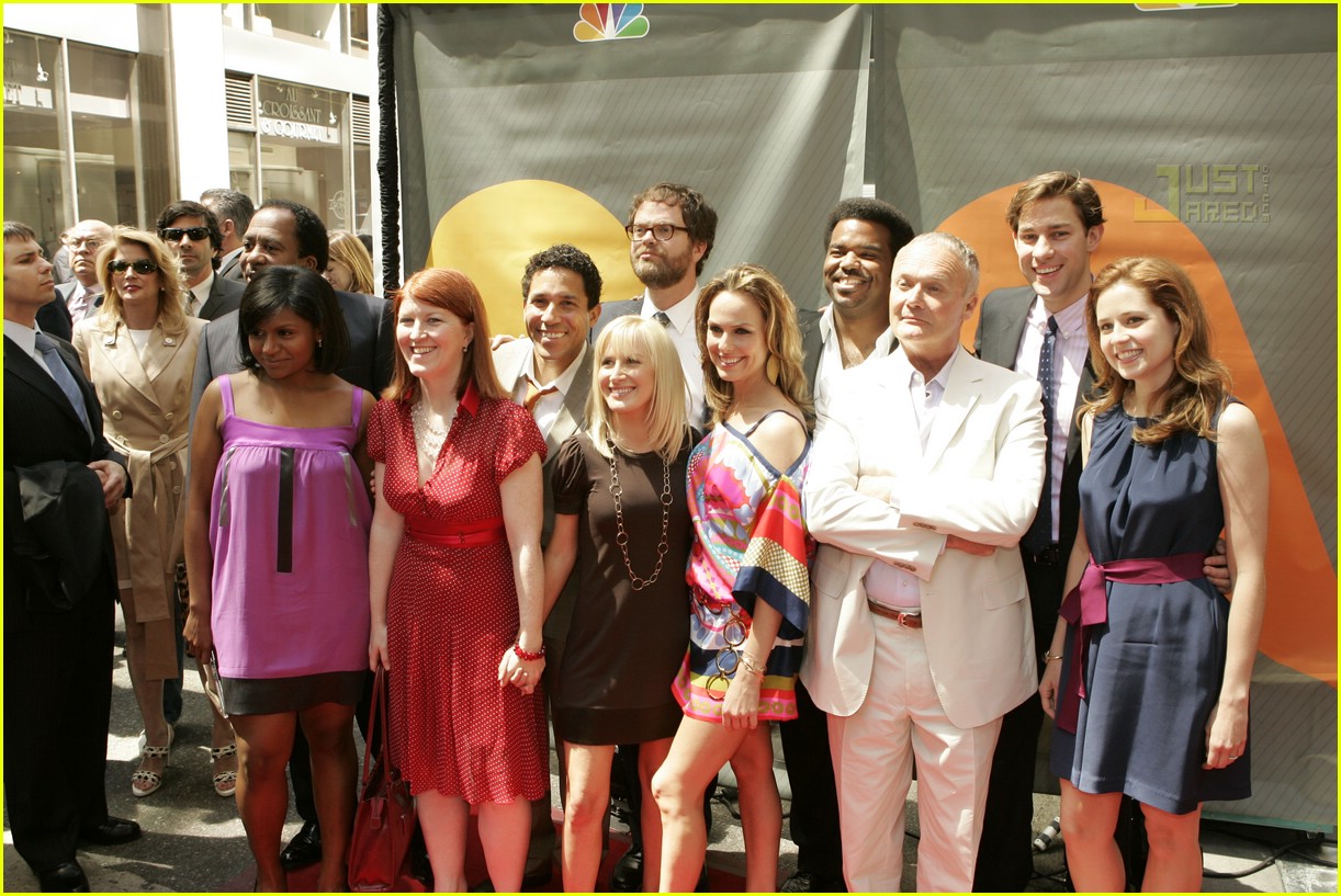 01 the office cast nbc upfronts 2007