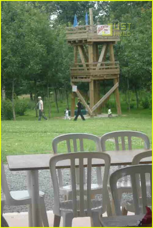 Brad & Angelina's French Park Adventures Photo 500441 Angelina Jolie