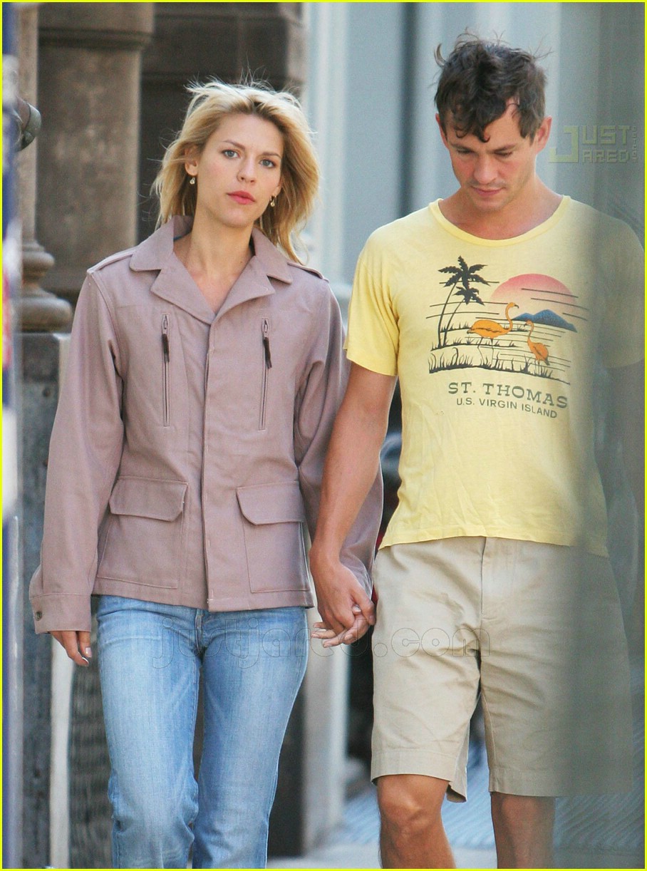 Danes & Dancy Walk Their Pet Pooch Photo 468431 Claire Danes, Hugh