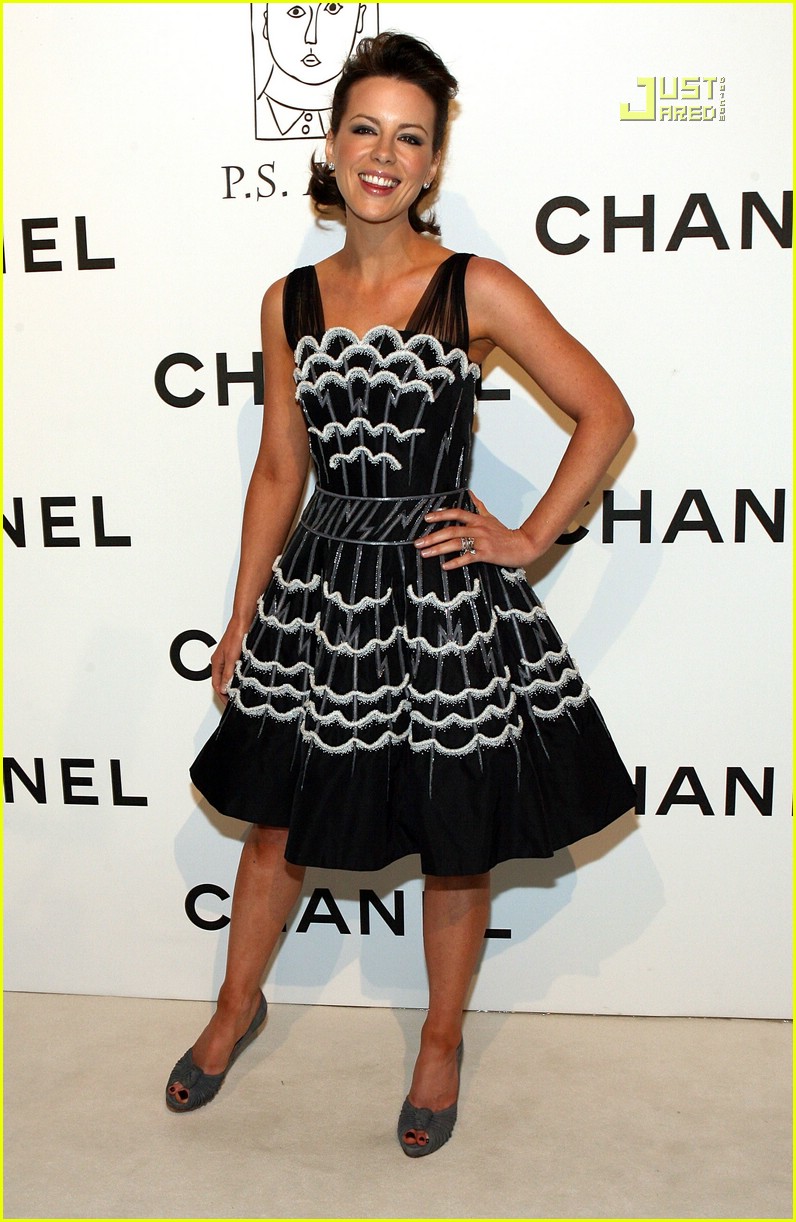 kate beckinsale chanel party 03