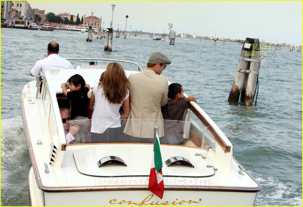 brad angelina water taxi ride 21