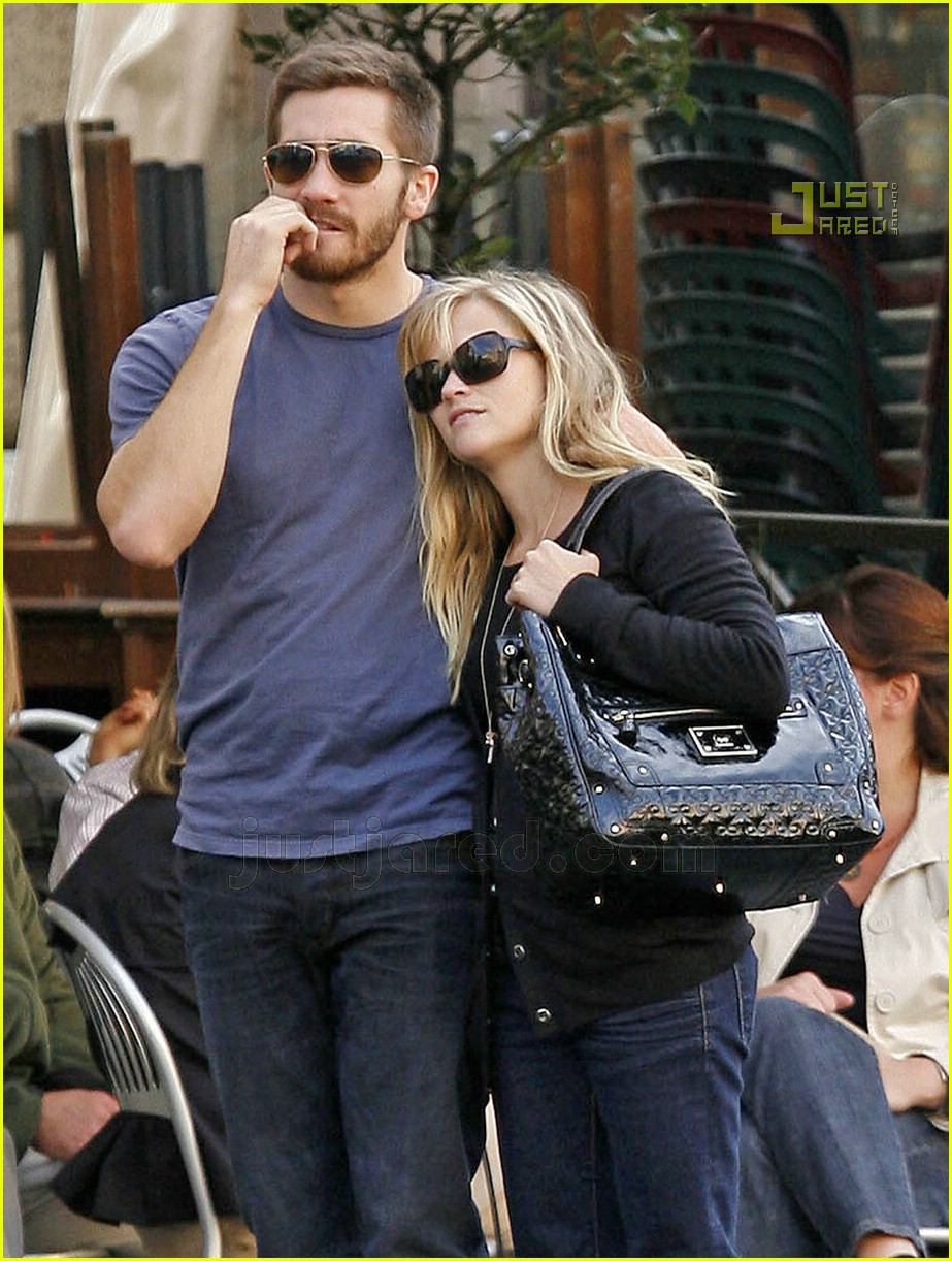 Reese & Jake's PDA Lovefest Photo 686911 Photos Just Jared