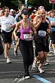 katie holmes running nyc marathon 03