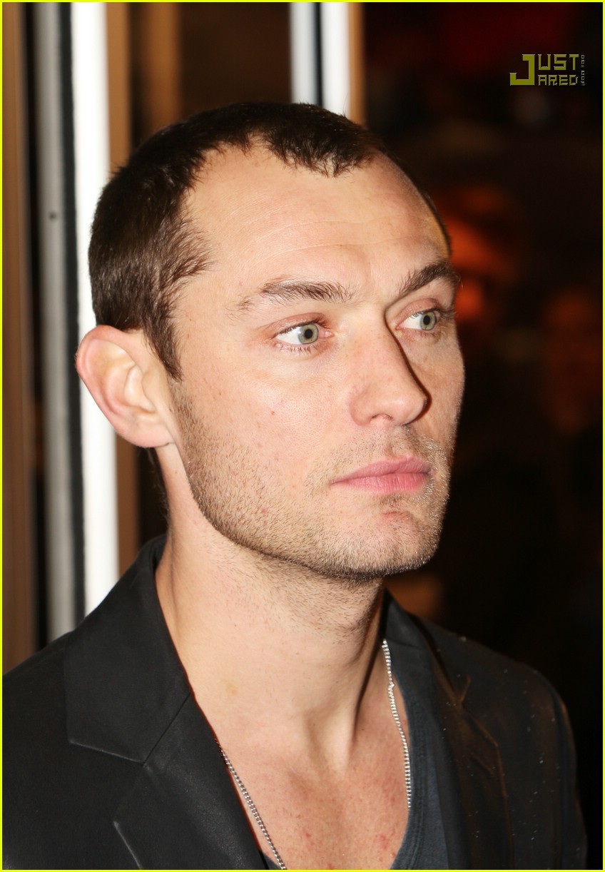 jude law sleuth premiere 01