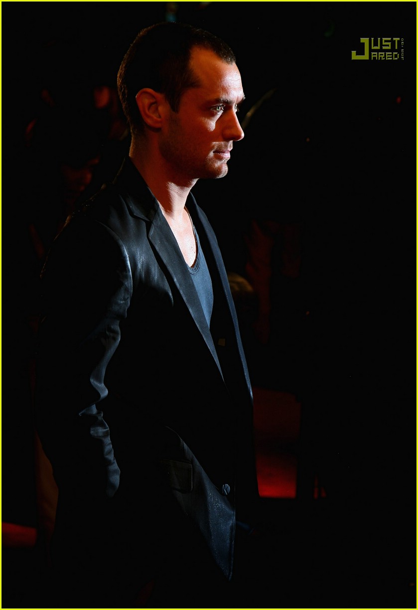 jude law sleuth premiere 13