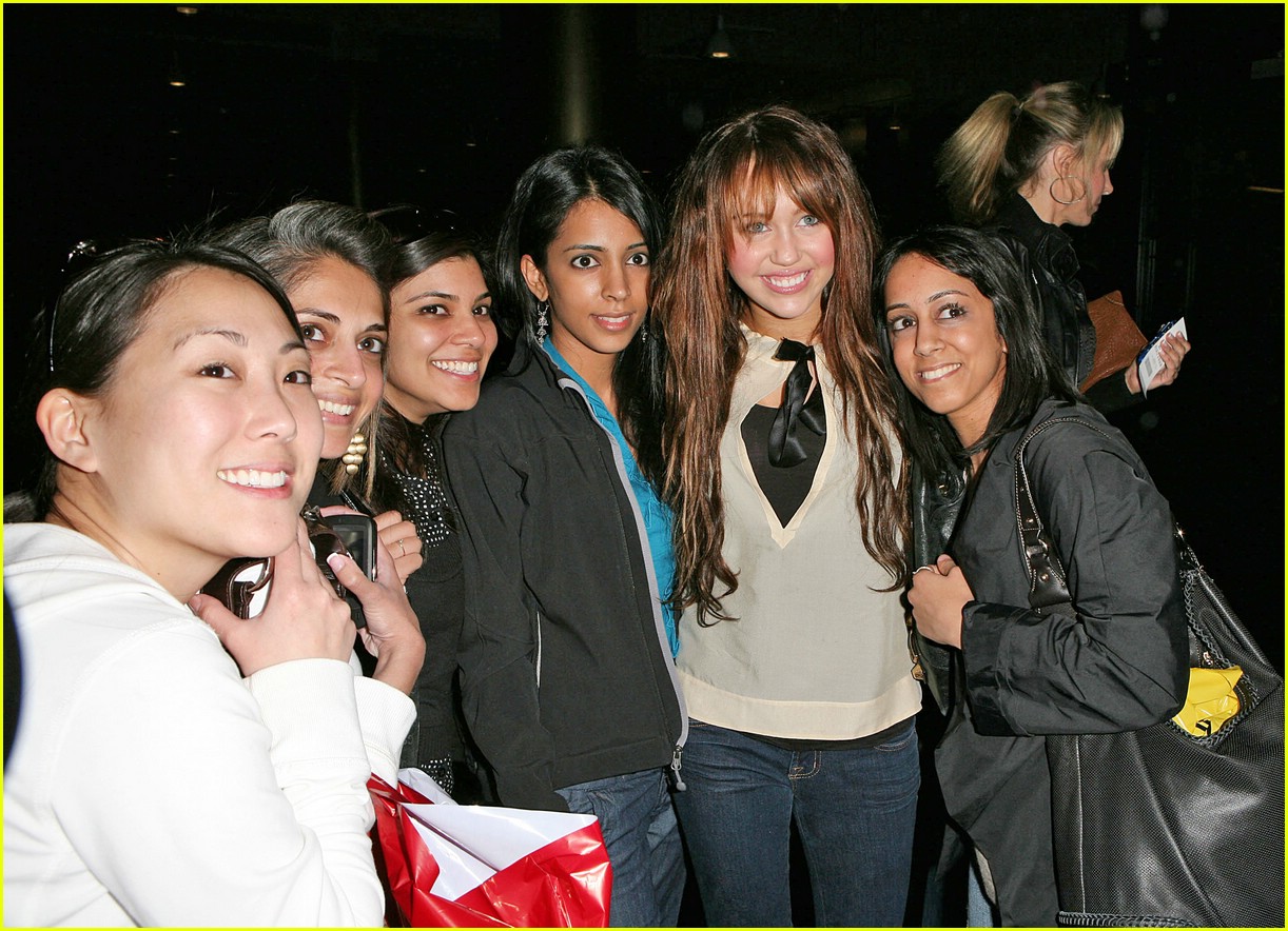 miley cyrus beverly hills 03