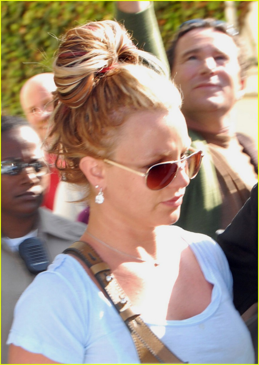 britney spears boutique 01