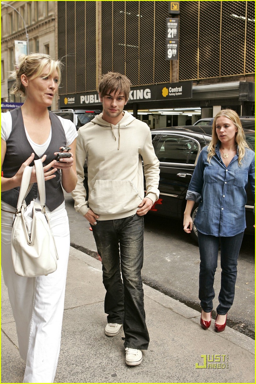 chace crawford wii wheel 06