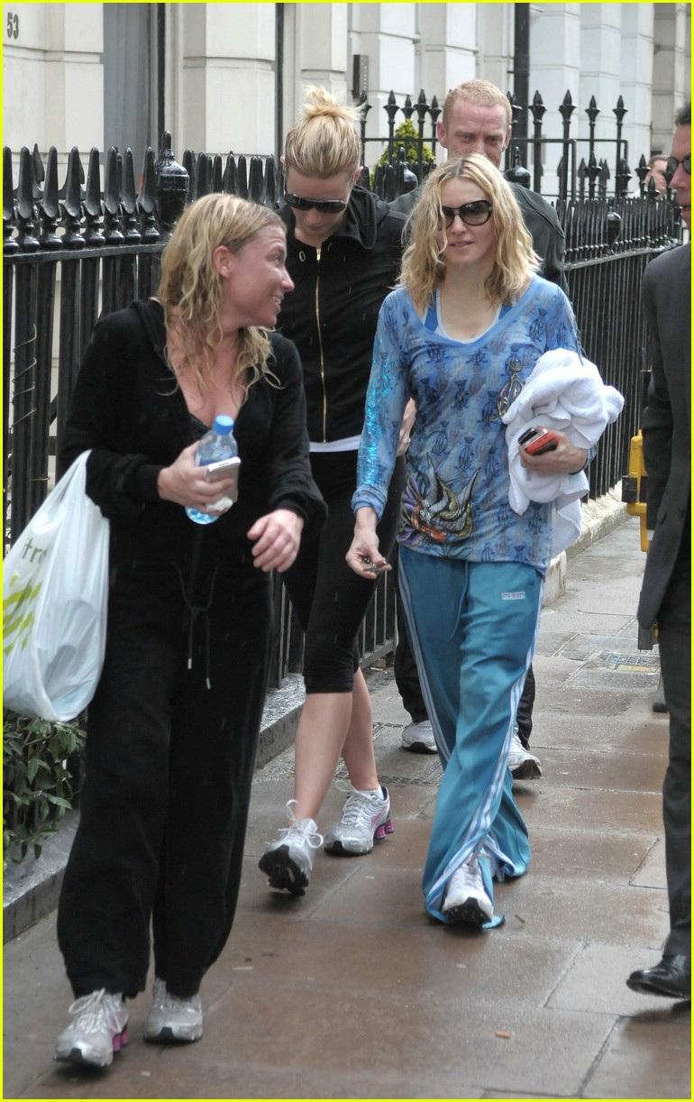 Paltrow & Madonna Exercise For Two Photo 1064231 Photos