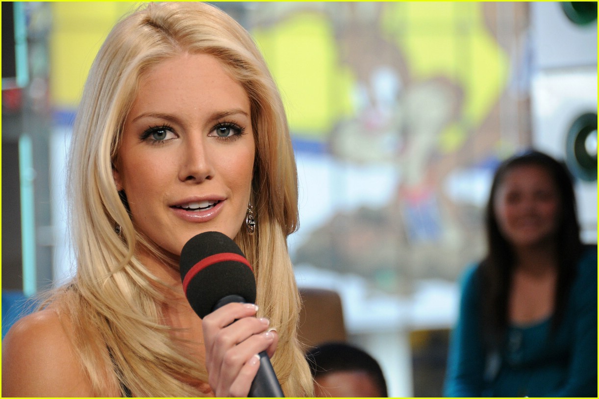 heidi montag rapping on trl 021065041