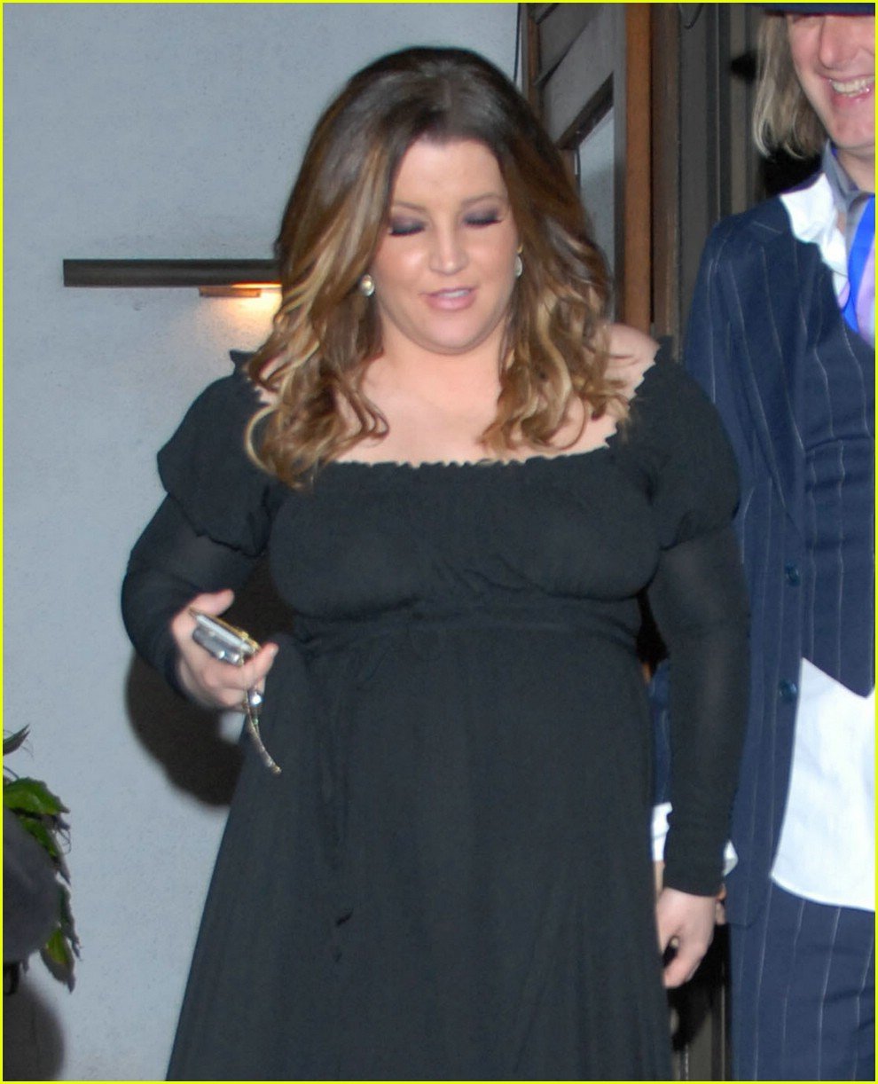 Lisa Marie Has a Big Baby Bump Photo 1052961 Photos Just Jared