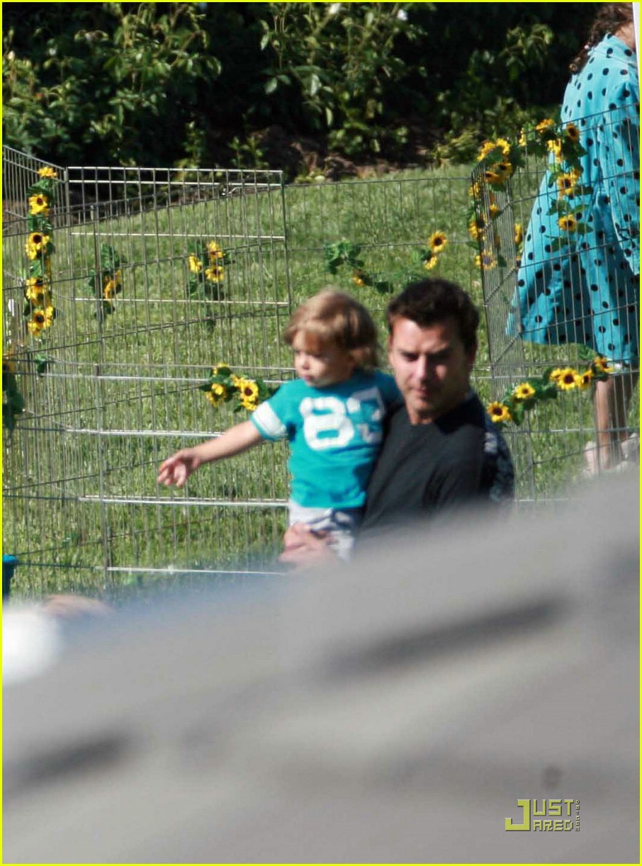 Happy Birthday, Kingston Rossdale!: Photo 1156981 | Photos | Just Jared