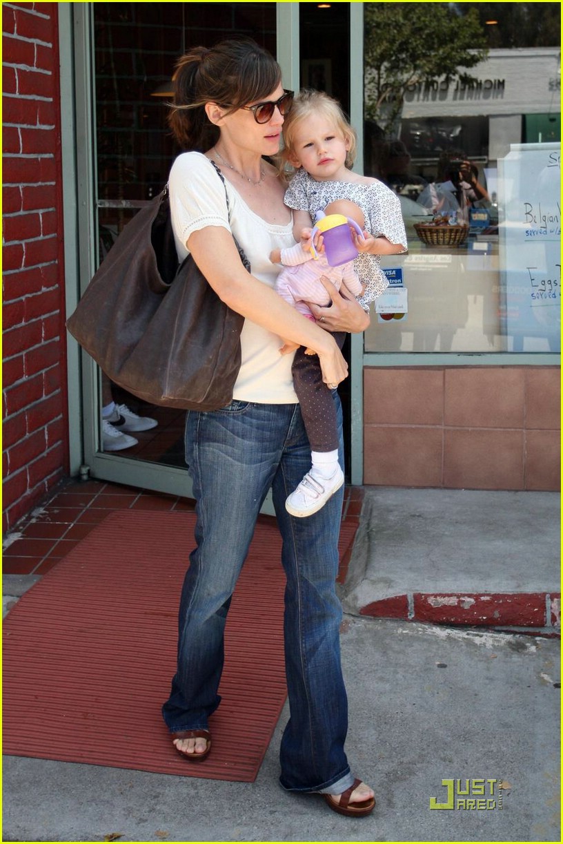 Jennifer Garner is an Early Bird Photo 1236131 Photos Just Jared