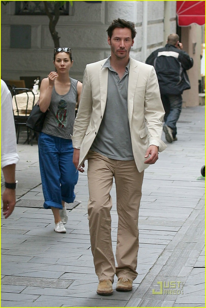 Keanu Reeves I Love Me Some China Chow Photo 1208241 Photos Just Jared Celebrity News And