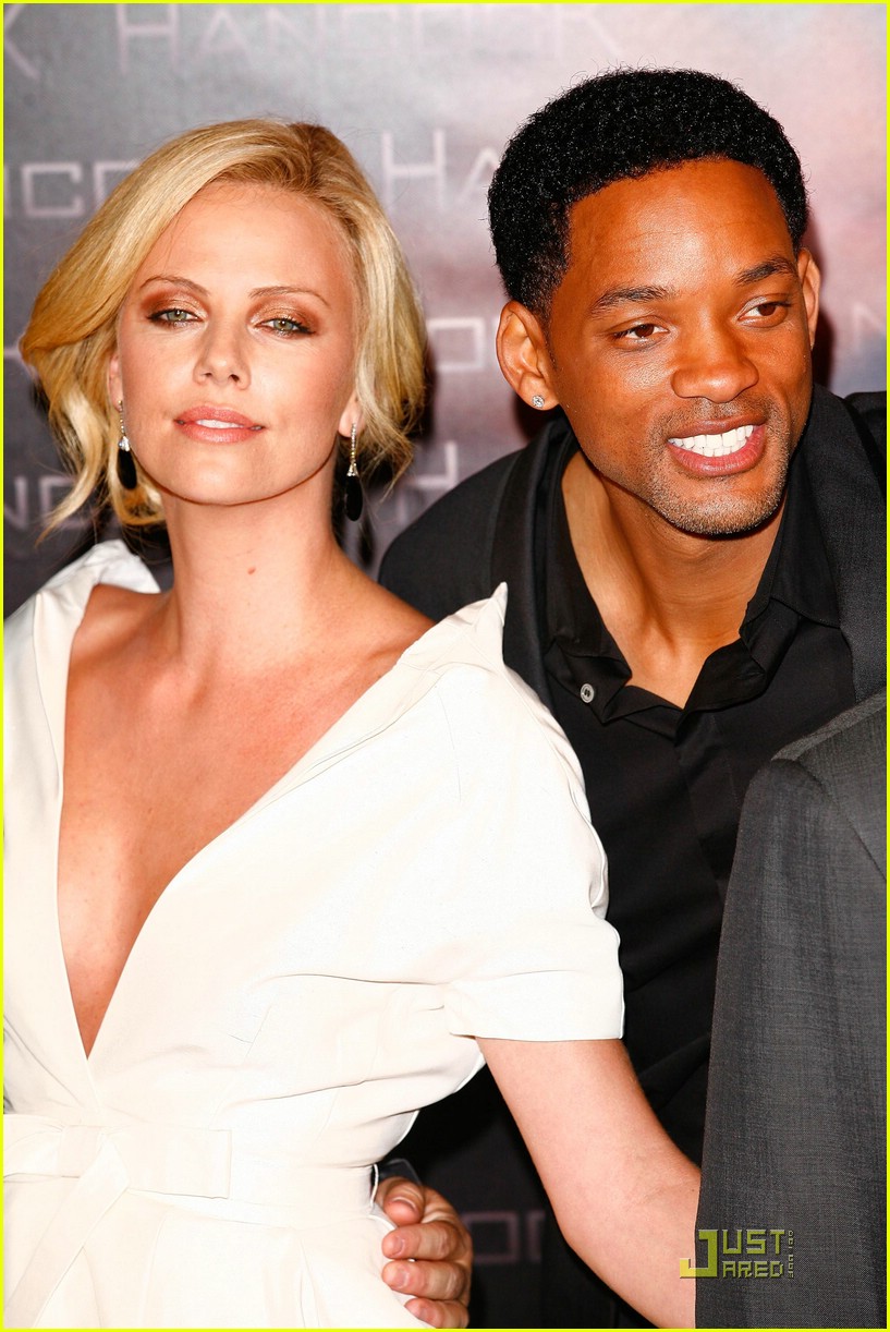 charlize theron poofy premiere 011205871