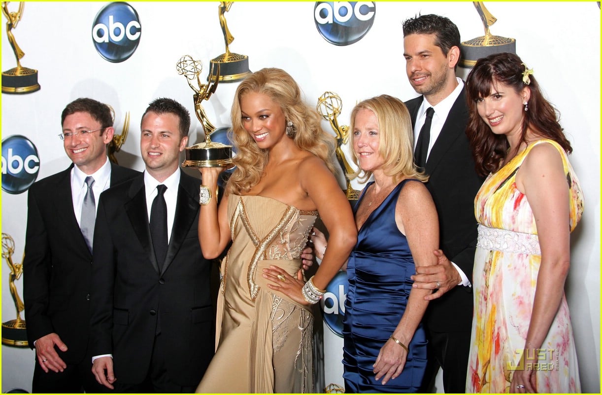 Tyra Banks Wins Daytime Emmy Photo 1218301 Photos Just Jared