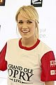 carrie underwood hits homers 08