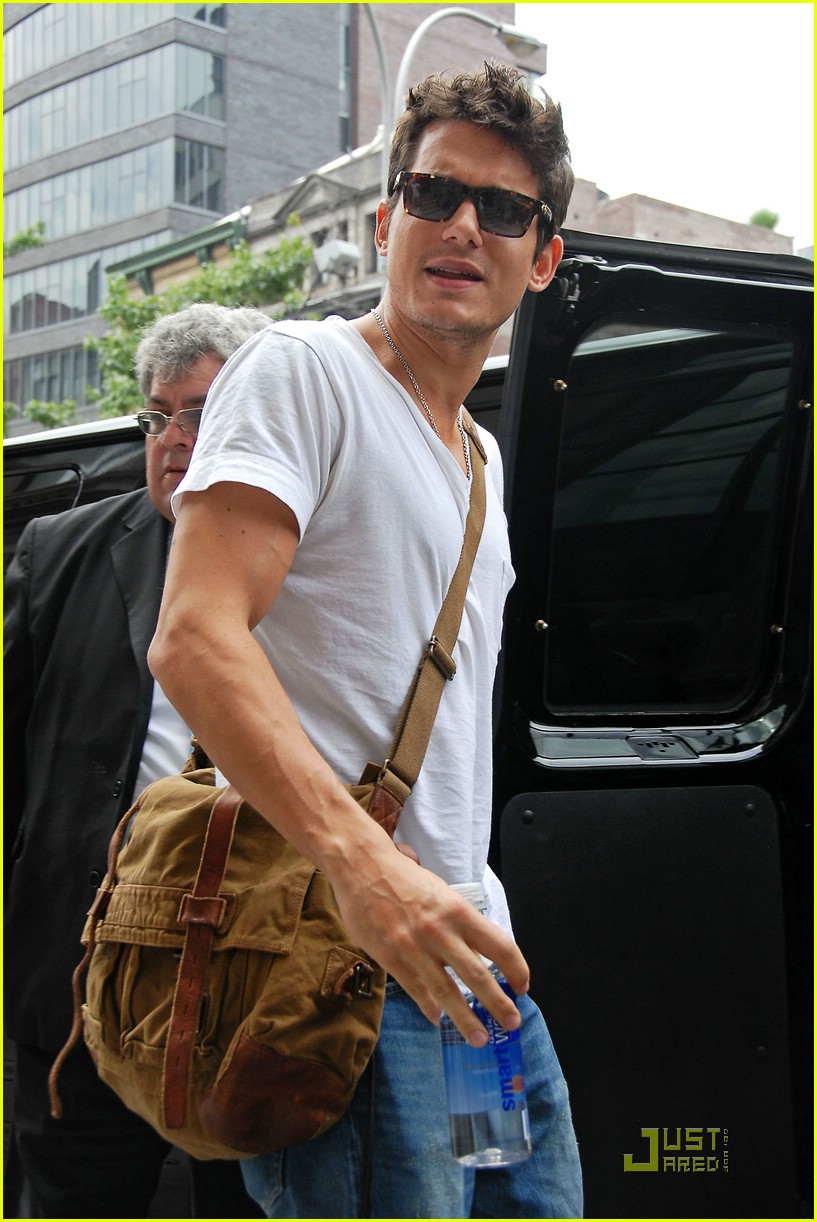 John Mayer Drinks Jen's Water: Photo 1261331 | Photos | Just Jared ...