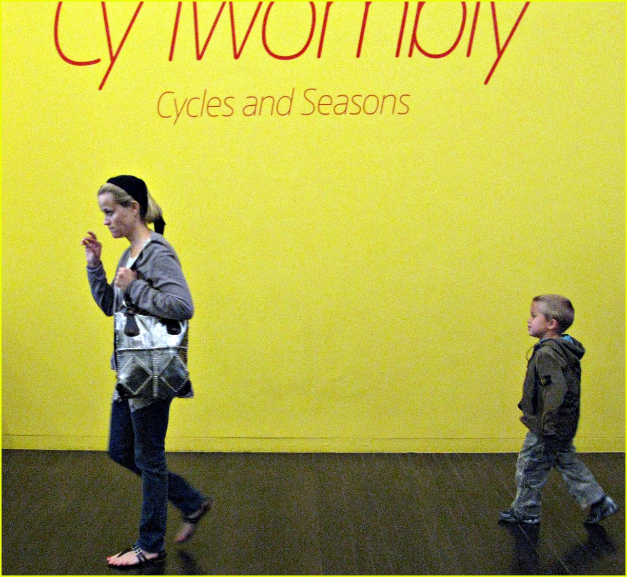 reese witherspoon museum mommy 041257151