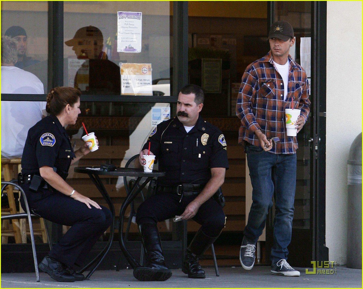 Shia Labeouf Makes Robek's Run from the Cops Photo 1291721 Photos