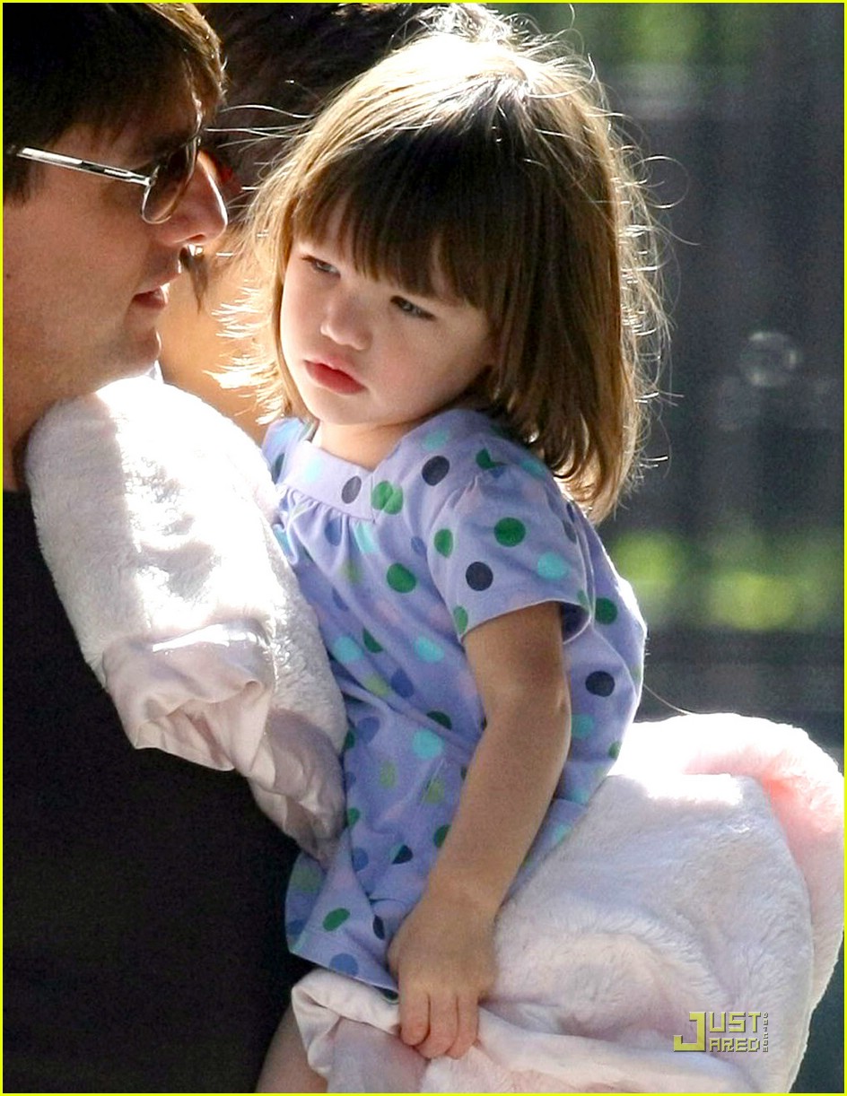 Suri Cruise is Polka Dot Pretty Photo 1362951 Photos Just Jared