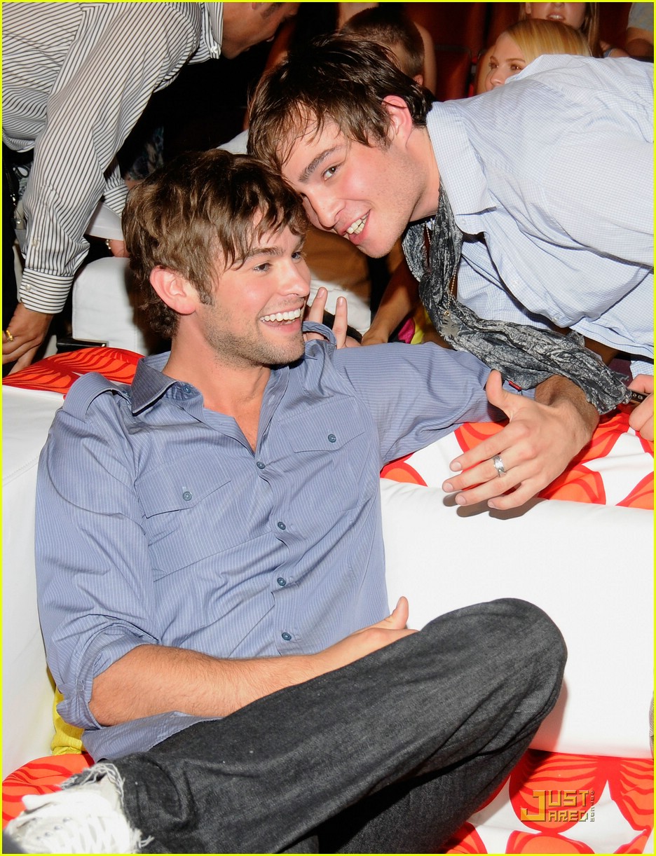 ed westwick chace crawford butt heads 011316251
