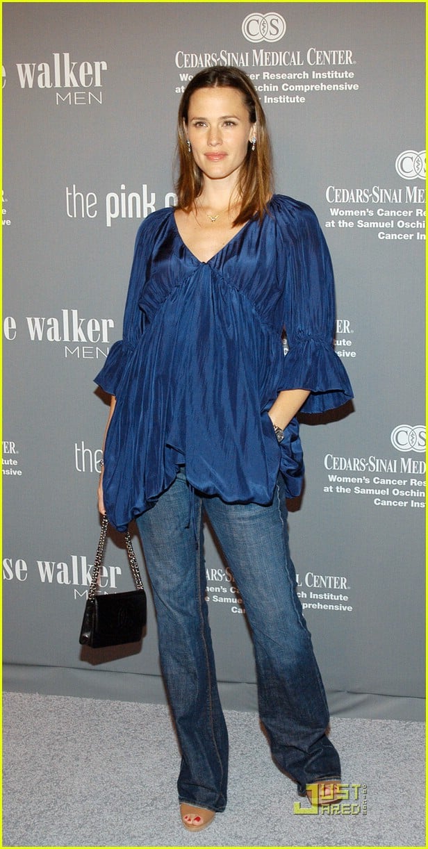 Jennifer Garner is Pink Party Pretty Photo 1418211 Celebrity Babies(01)