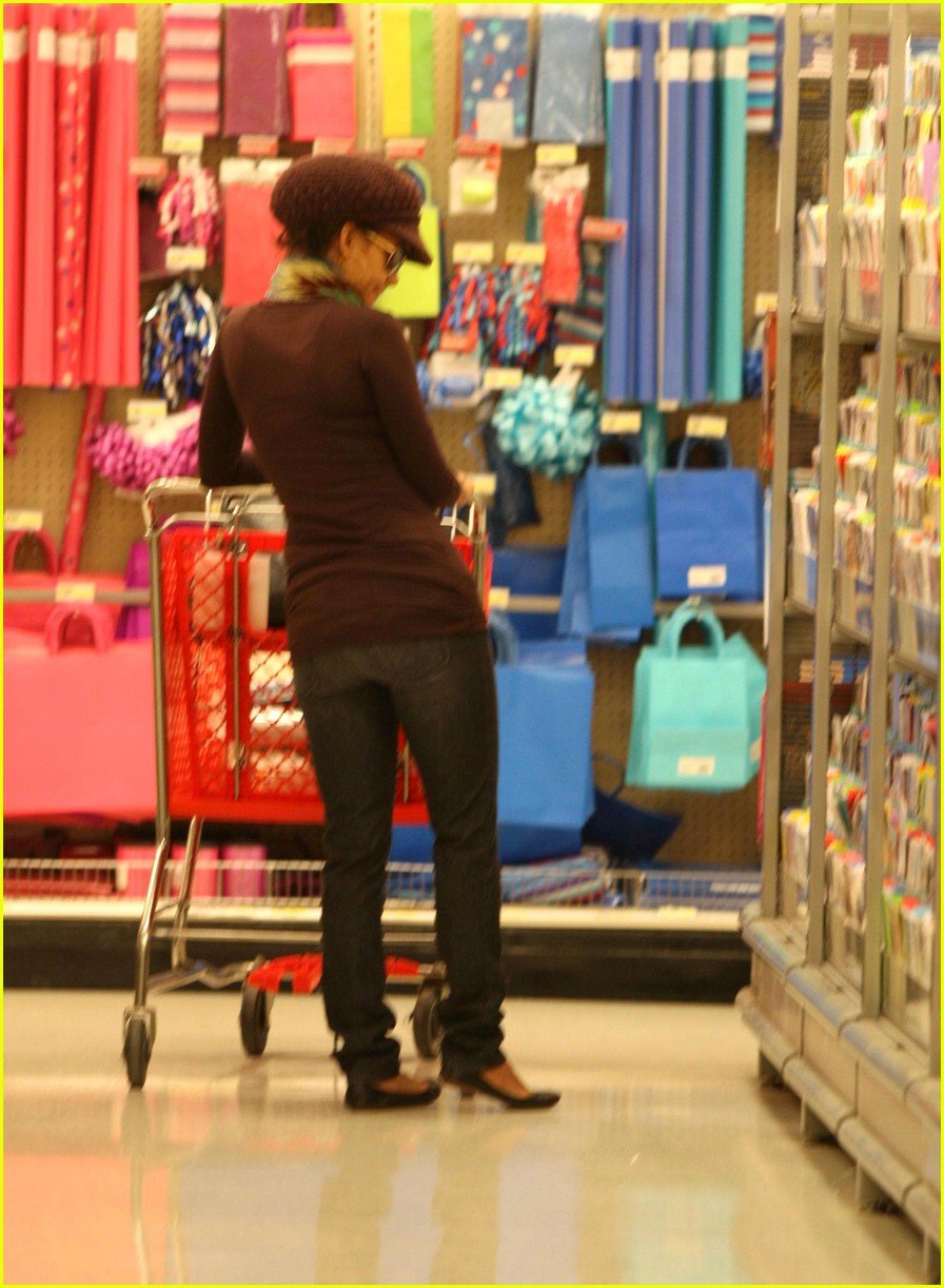 halle berry target 02