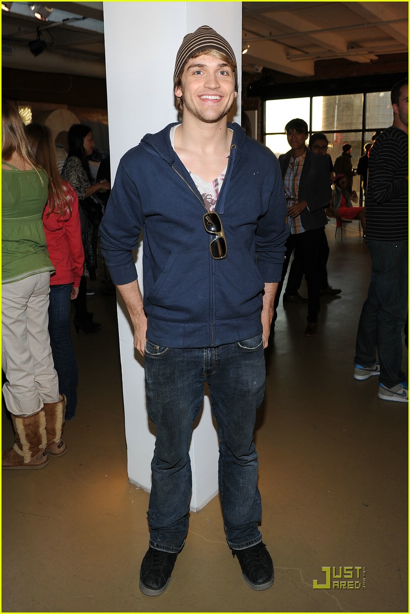 Neil Haskell is an American Eagle: Photo 1504111 | Damien Fahey, Neil ...