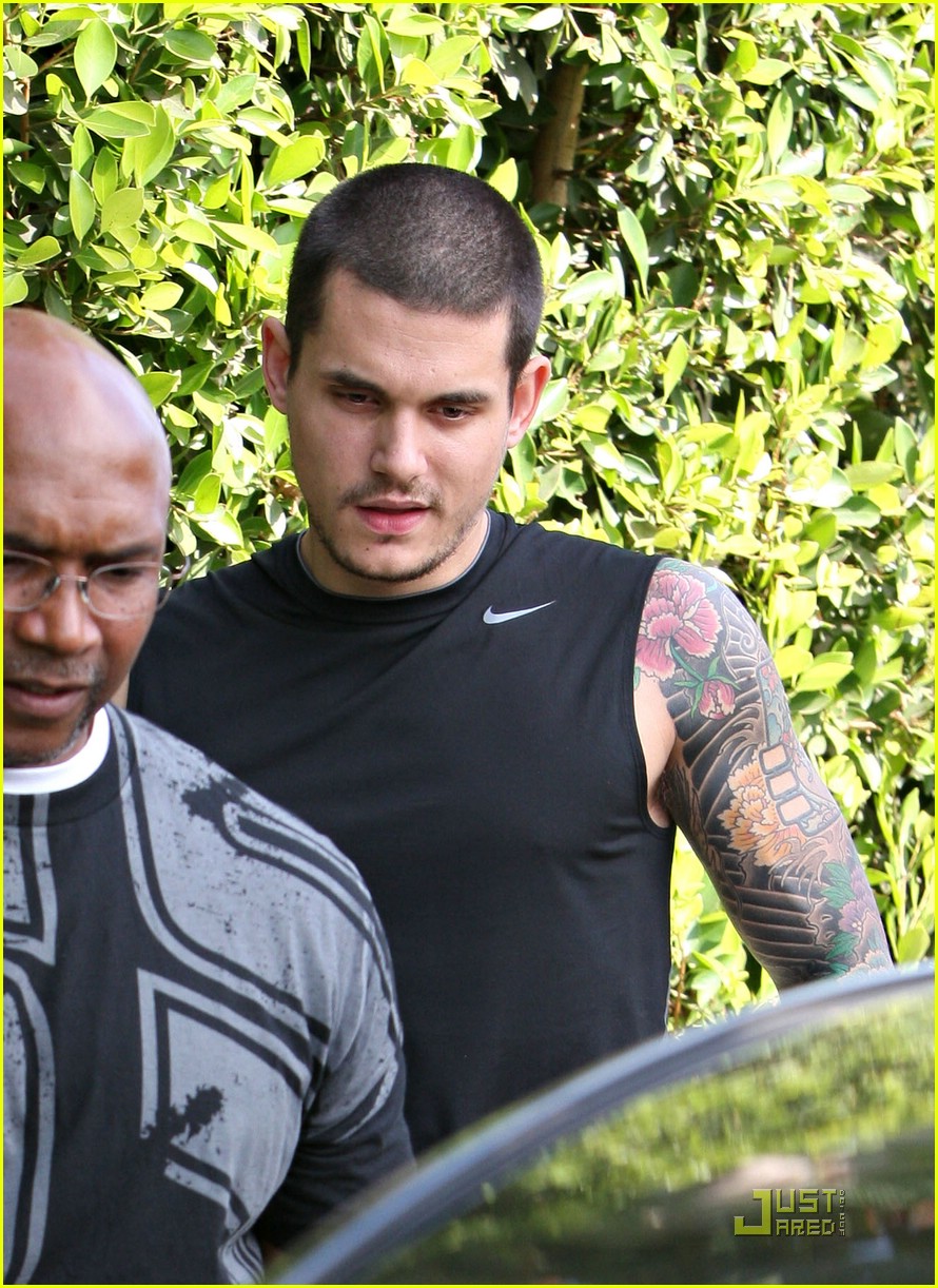 John Mayer is a Sleeveless Singer: Photo 1538581 | Photos | Just Jared ...