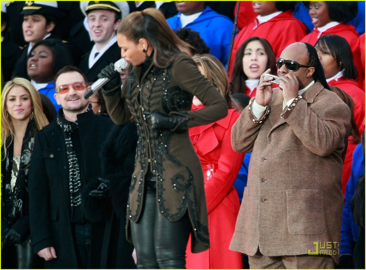 Beyonce Belts It Out for Barack: Photo 1662401 | Beyonce Knowles Photos ...