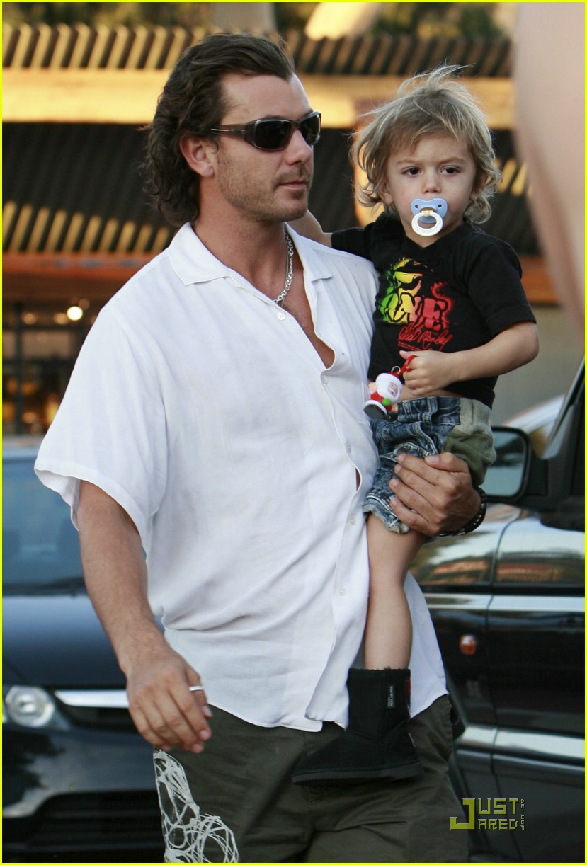 Kingston Rossdale's FatherSon Beach Bonding Photo 1665591 Celebrity