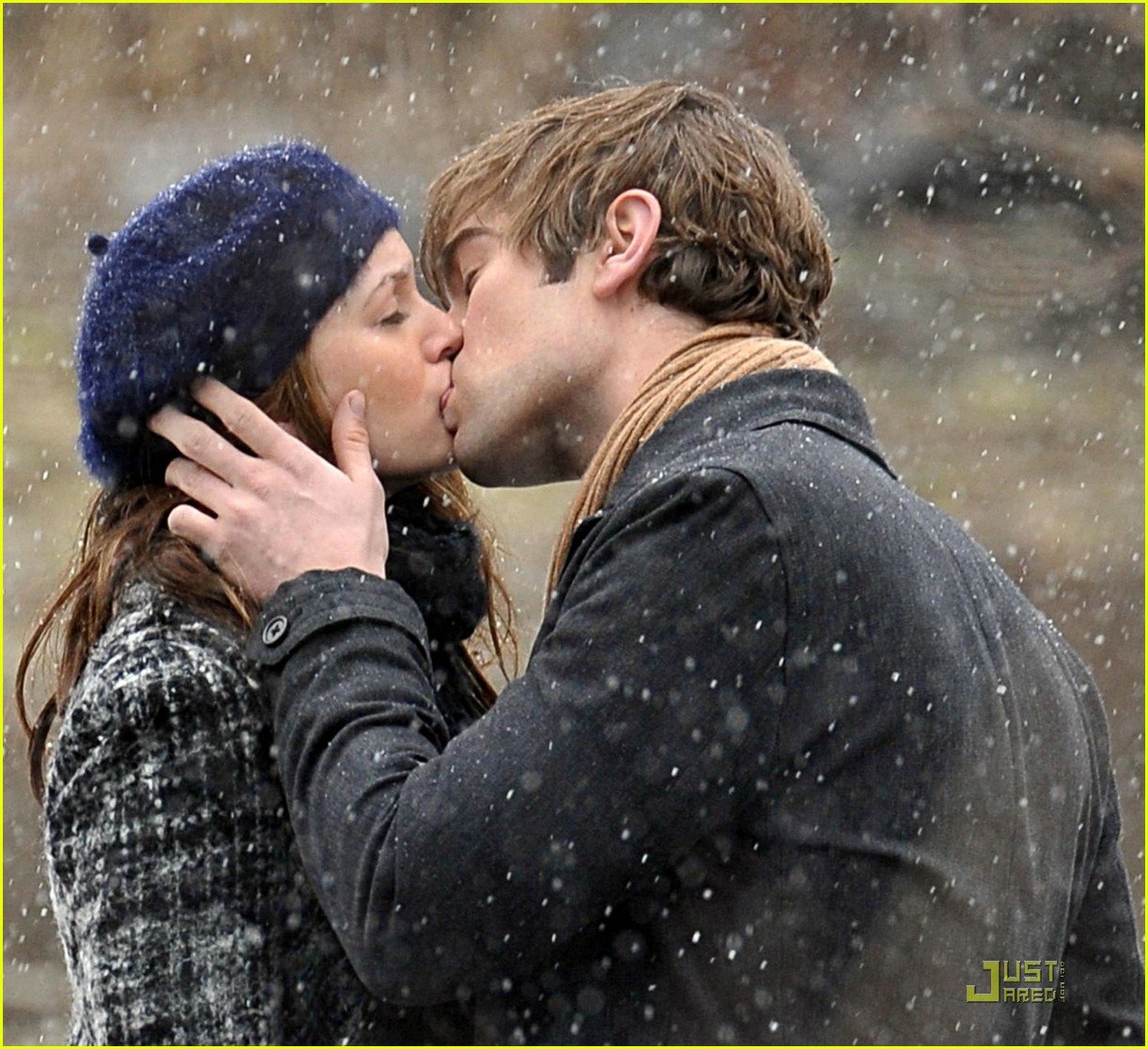 chace crawford kissing leighton meester 021699381