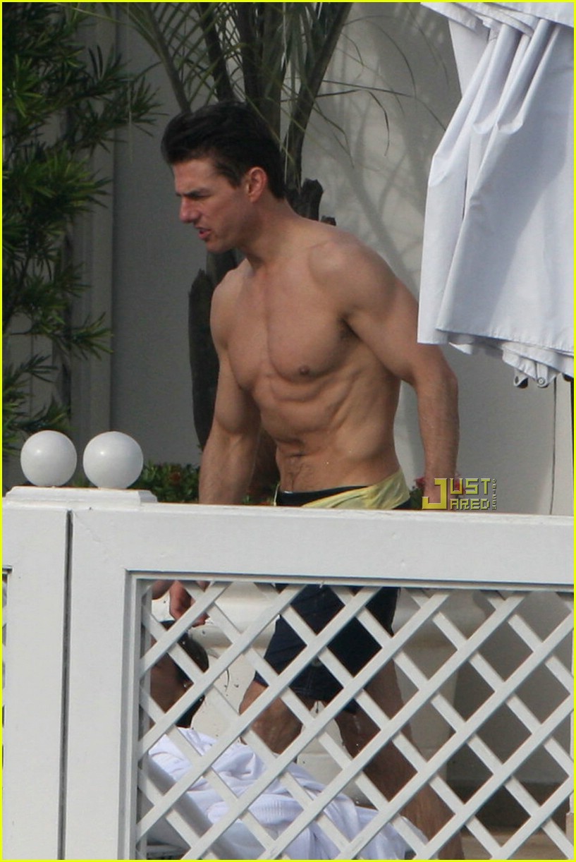 tom cruise ripplings abs 031701311
